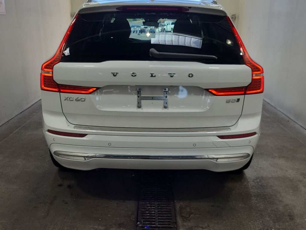 2023 Volvo XC60 B5 Plus Bright Theme